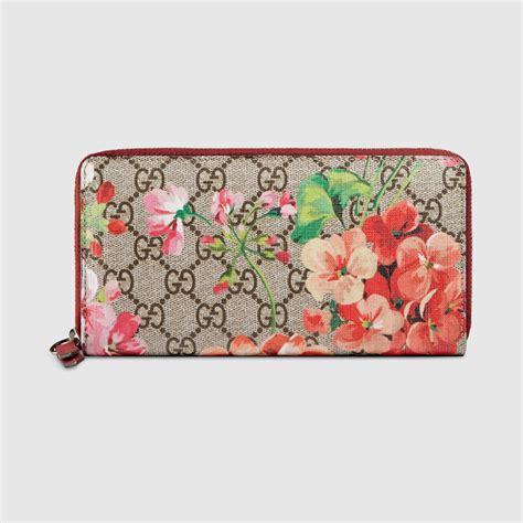 all gucci bloom bag|Gucci Bloom zip long wallet.